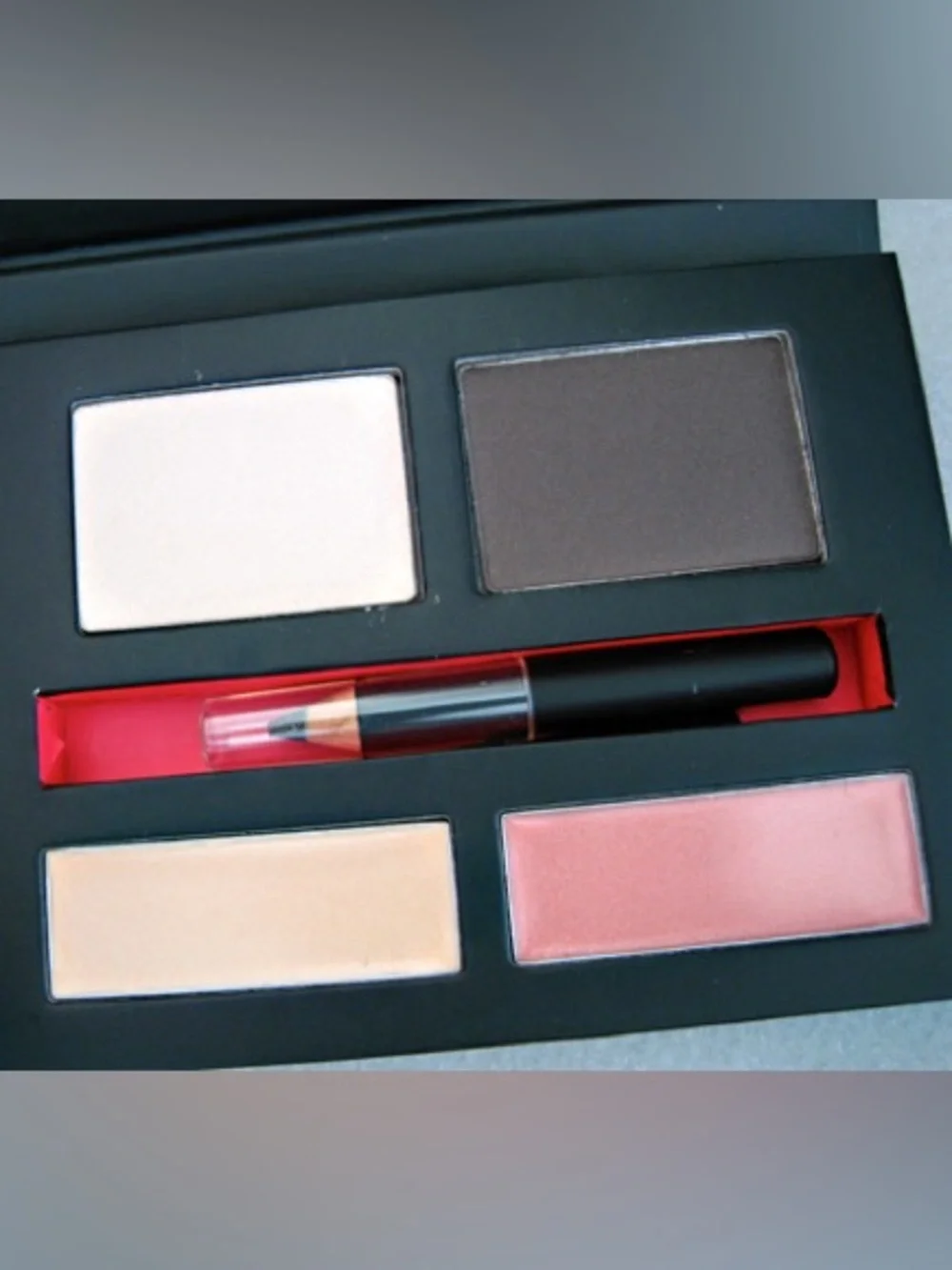 JK Jemma Kidd Fashion Palette: Imagine Effortless Smokey Eyes and Nude Lips